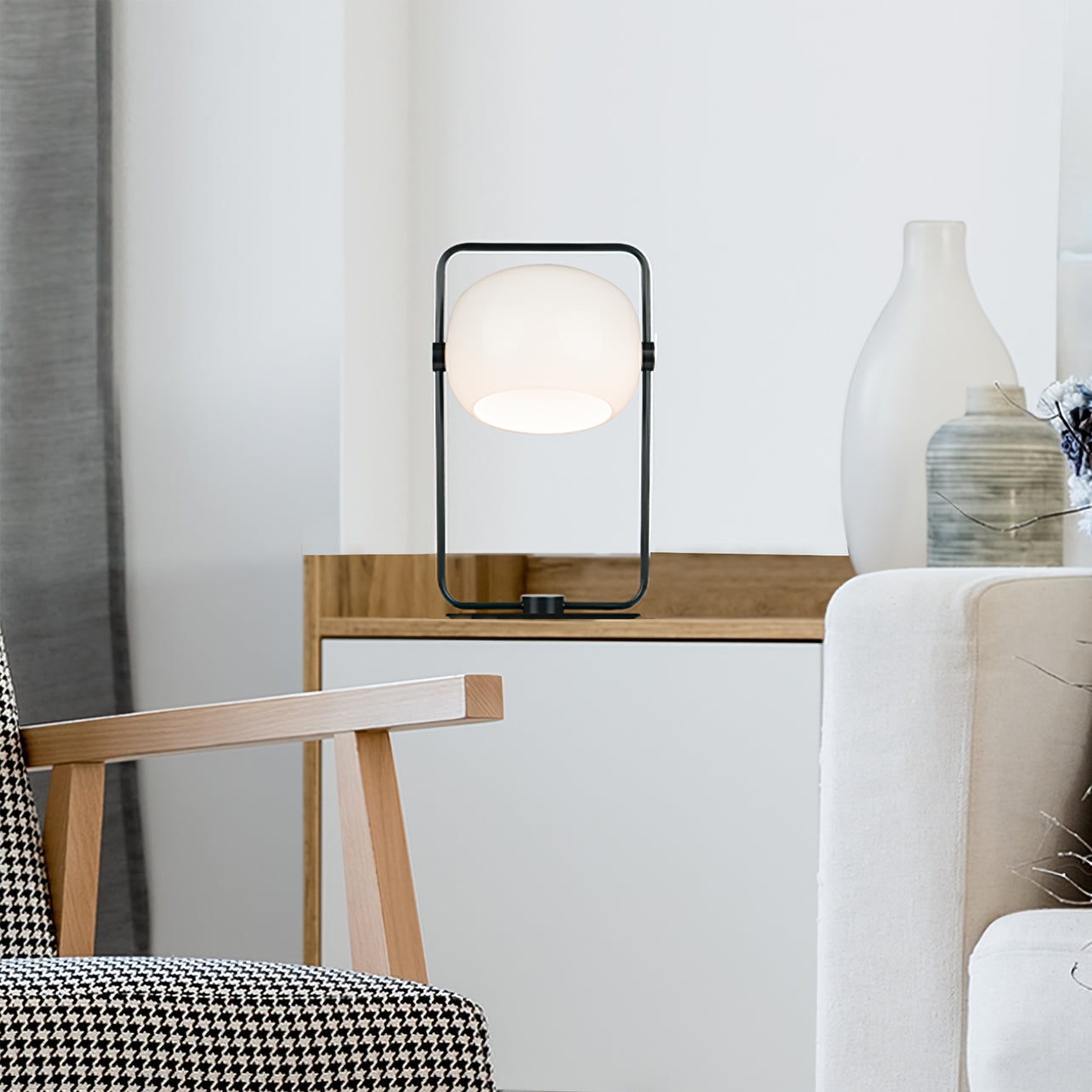 VividBeam – Lampe de table en verre au design élégant