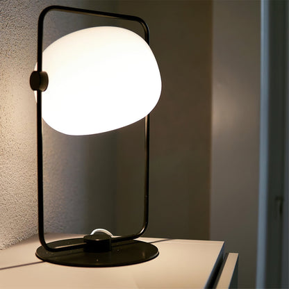 VividBeam – Lampe de table en verre au design élégant